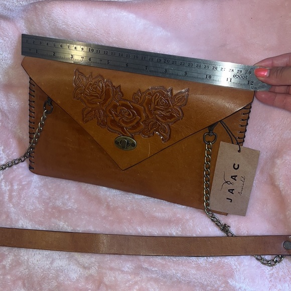 JA AC - Picture 2 of 13